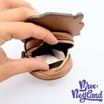 Porte-monnaie-Big-Ben-Disney-Primark-La-Belle-et-la-Bête-pochette-horloge (1)