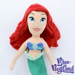 Poupée-chiffon-Ariel-La-Petite-Sirène-Disneyland-Paris-2018-Disney-peluche-53-cm (2)