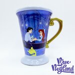 Tasse-La-Petite-Sirène-Kiss-the-Girl-Disney-Store-2020-mug-bleu-barque (3)
