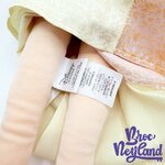 Poupée-chiffon-Raiponce-mariée-Disney-Store-2017-peluche-princesse-mariage-fleurs-55-cm (6)