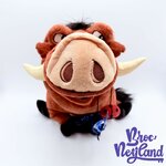 Peluche-Pumbaa-insectes-Disneyland-Resort-Paris-Disney-Le-Roi-Lion-phacochère-marron-47-cm (3)