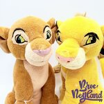 Peluches-Simba-Nala-Bisous-Le-Roi-Lion-Disneyland-Paris-2019-disney-aimant-magnétique-26-cm (4)