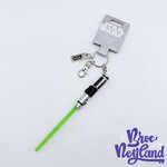 Porte-clés-Sabre-Laser-Yoda-Star-Wars-Disneyland-Paris-Disney-lumineux-vert (3)
