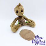Peluche-épaule-Groot-Disney-Parks-Disneyland-Paris-Les-Gardiens-de-la-Galaxie-Marvel-peluche-aimantée-17-cm (4)