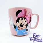 Tasse-Minnie-Mouse-autographes-Disneyland-Paris-mug-Disney-rose-bleu-relief-3D (4)