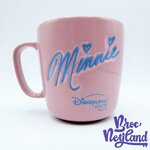 Tasse-Minnie-Mouse-autographes-Disneyland-Paris-mug-Disney-rose-bleu-relief-3D (2)