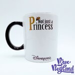 Tasse-Méchante-reine-Born-to-be-Queen-Disneyland-Paris-mug-Disney-Blanche-Neige-et-les-sept-nains (1)
