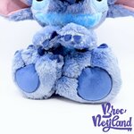 Peluche-Stitch-Big-Feet-Disney-Parks-2021-Disneyland-Lilo-et-Stitch-monstre-bleu-30-cm (3)
