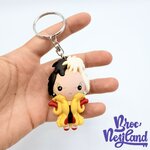 Porte-clés-Cruella-Enfer-Les-101-Dalmatiens-Disneyland-Disney-figurine-plastique-villain (1)
