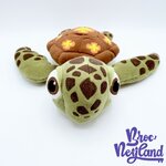 Peluche-Squiz-Tortue-Le-Monde-de-Nemo-Disney-Parks-2016-Disneyland-vert-marron-32-cm (5)