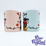 Paire-tasses-Mickey-Minnie-Together-For-Ever-Disneyland-Paris-2017-mug-Disney-coeur-duo (3)