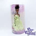 Poupée-Tiana-La-Princesse-et-la-Grenouille-Disney-Parks-Collection-princesse-boite (4)
