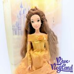 Poupée-Belle-La-Belle-et-la-Bête-Disney-Parks-Collection-princesse-boite (3)