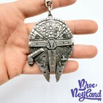 Porte-clés-Millennium-Falcon-Star-Wars-Disneyland-Paris-Disney-métal-vaisseau-gris (1)