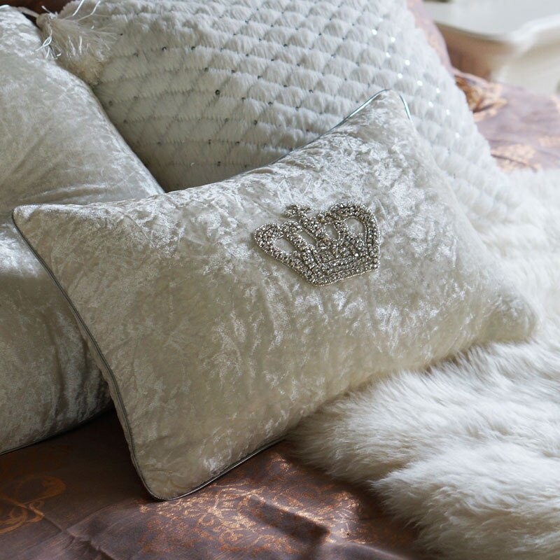 Oreiller-de-taille-couronne-en-strass-lombaire-de-luxe-en-velours-blanc-pour-dossier-canap-bureau