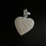 Galet_coeur_ruban2