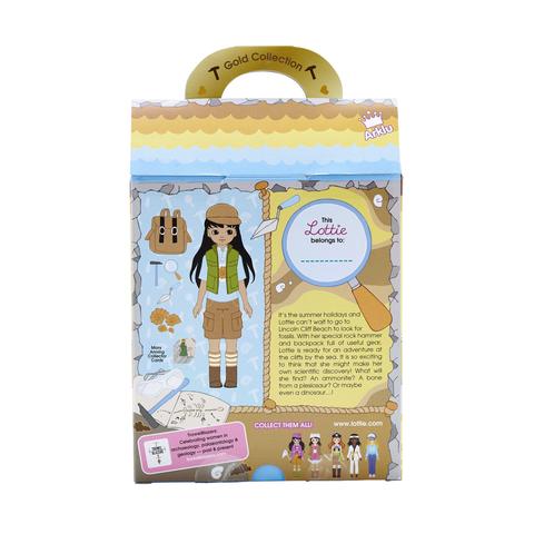 poupee lottie chasseuse de fossile belle