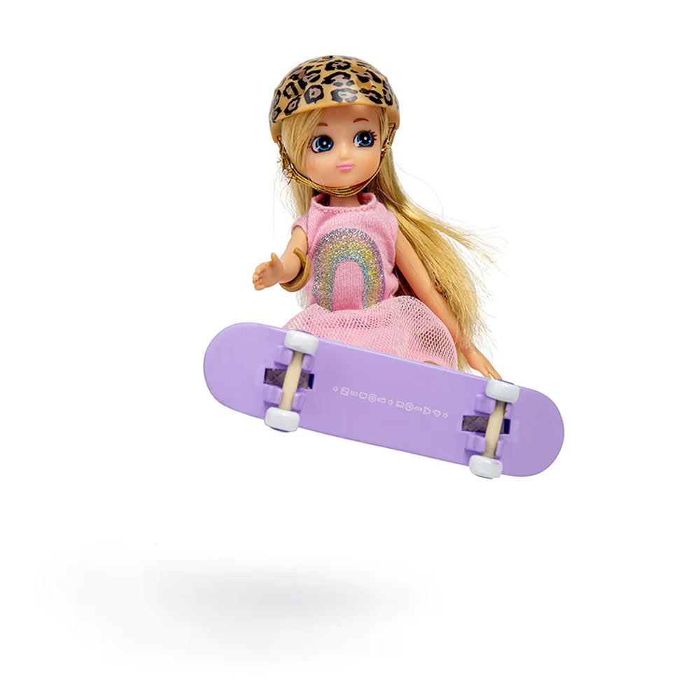Poupee-Lottie-skate