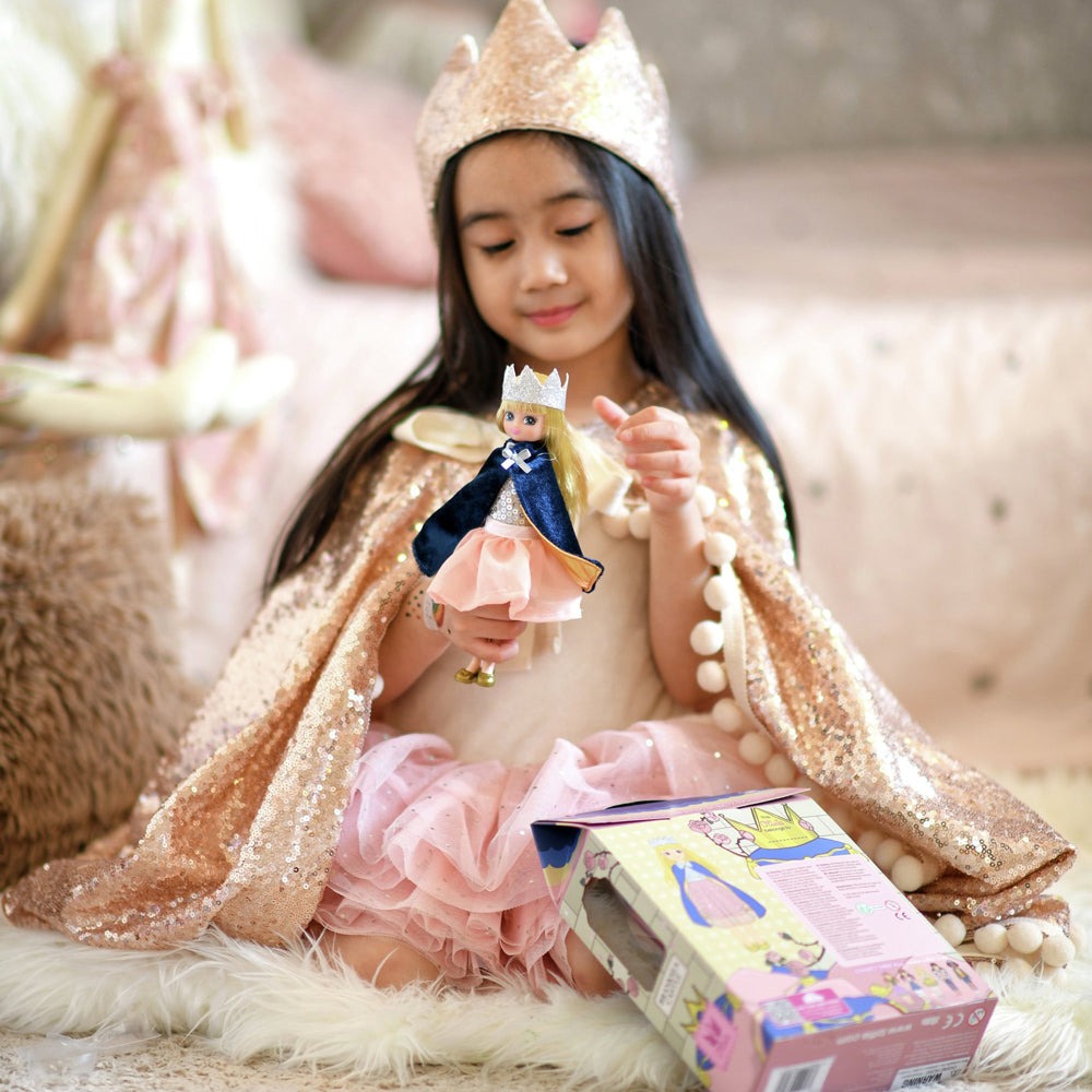 Poupée Lottie - Reine du Château - Queen of the Castle