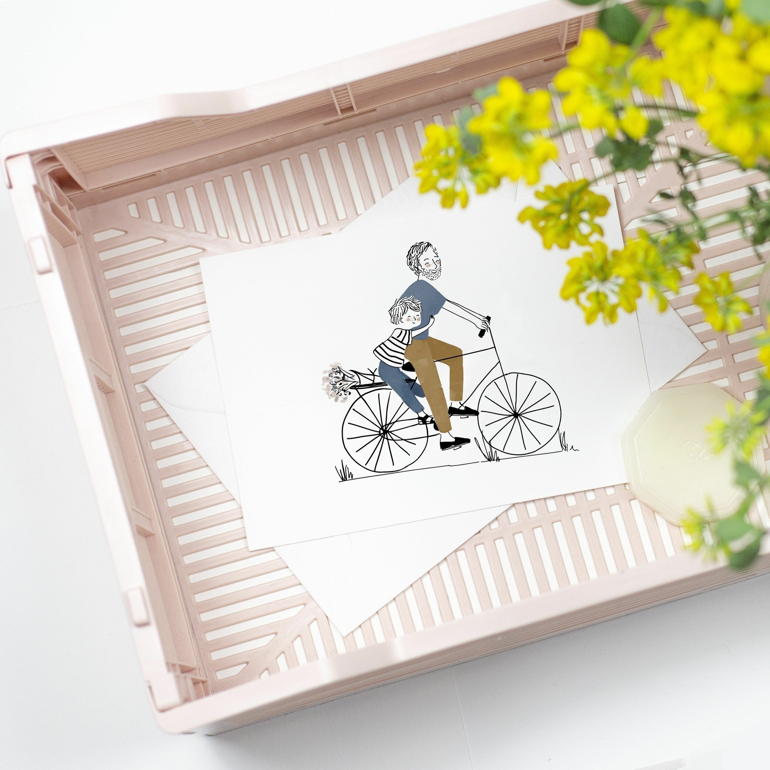 Carte Postale Double Petit garçon en balade à Vélo avec Papa