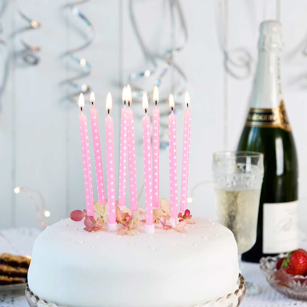 10-x-pink-party-candles-26891-lifestyle_0