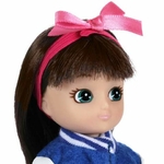 poupee lottie rock jolie