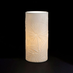 Lampe porcelaine blanche décorative ajourée à poser - Nomadéa - 24cm