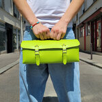 Sac à outils en cuir avec bandoulière - Vert anis 30 cm