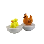 La boîte à musique La Ferme Trousselier fait danser ses figurines en bois pour calmer bébé. Un cadeau de naissance