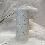 Lampe porcelaine blanche décorative ajourée à poser - Liane