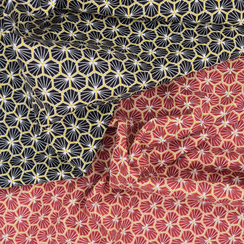 coupons-coton-rouge-noir-motif-graphique-dore