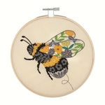 kit-broderie-abeille-florale