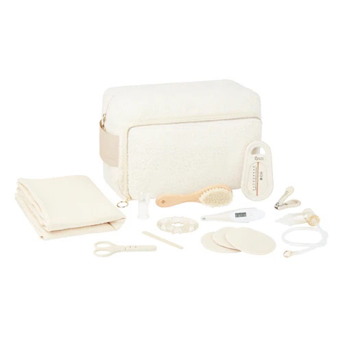 A032009_TROUSSESOINxBABYATOUTPRIX_PACKWEB01DE_3661276193482