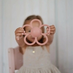 mushie--rattle-daisy-teether (1)