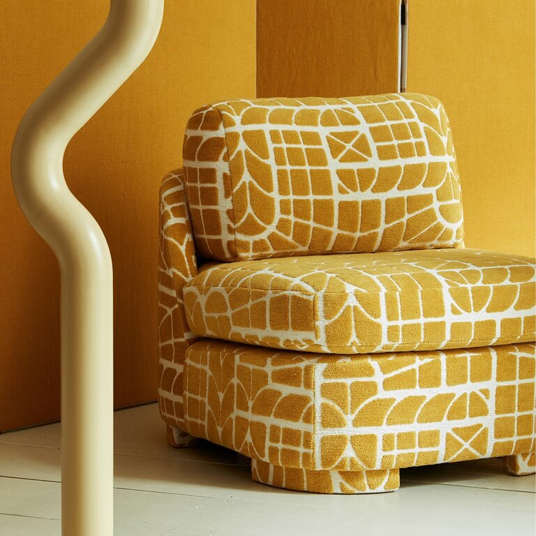 10980_35-tissu-tendance-siege-charivari-nobilis-jaune-fauteuil