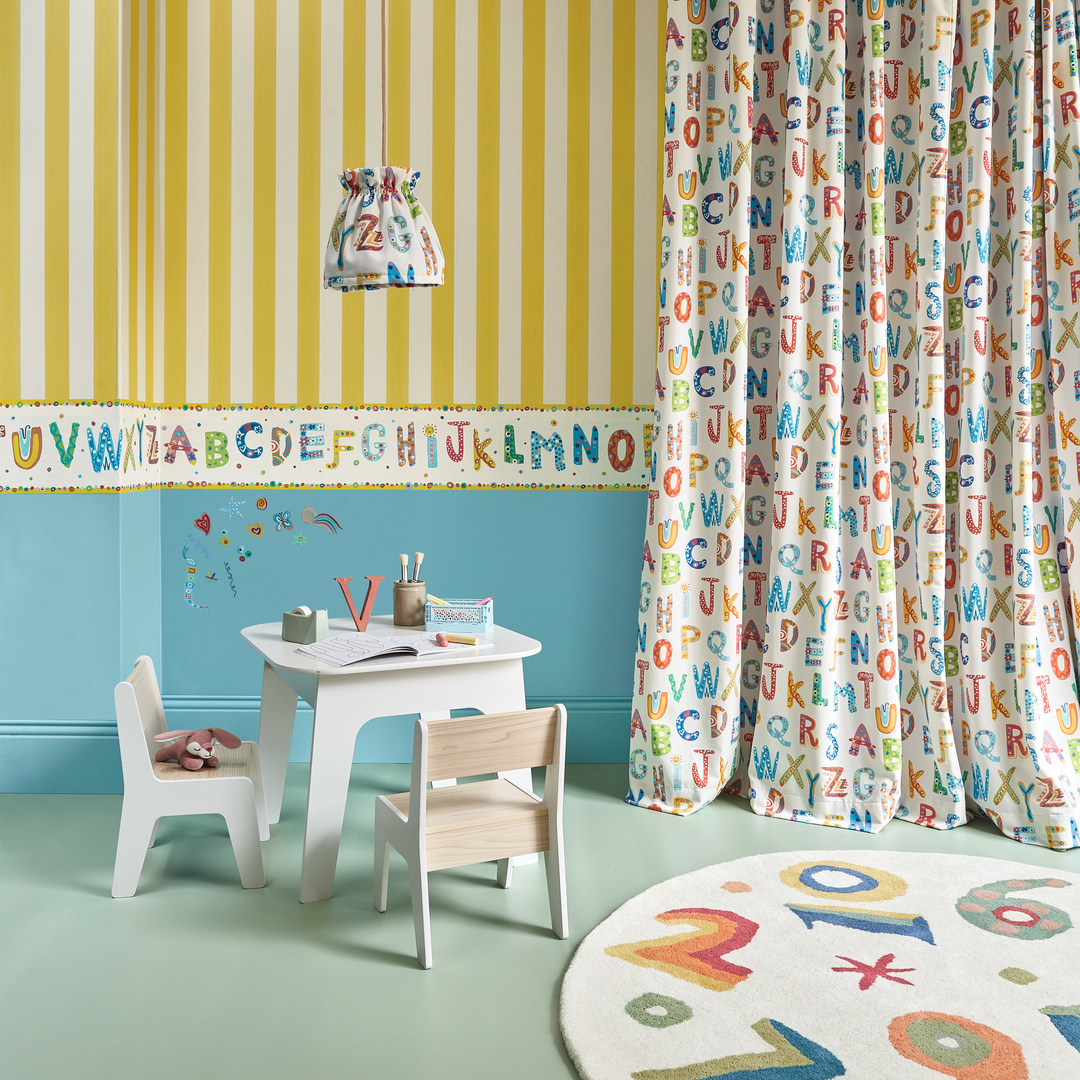 W650-04-candy-stripe-wallcovering-sunflower_03