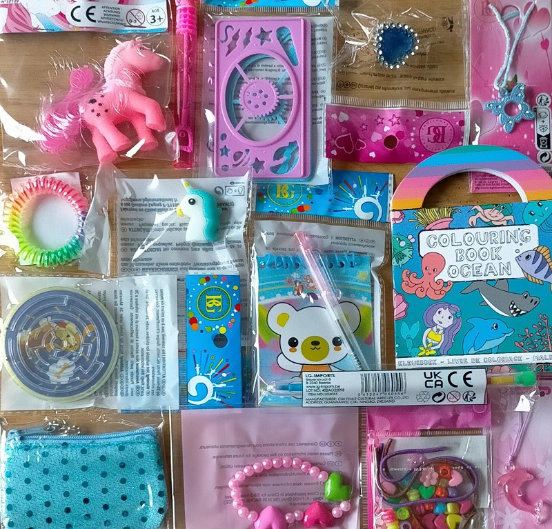 Lot 120 Jouets ( 60 Garçons + 60 Filles)