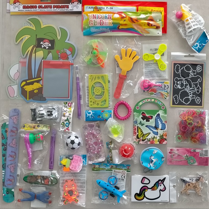 lot-300-jouets-kermesse-fete-scolaire