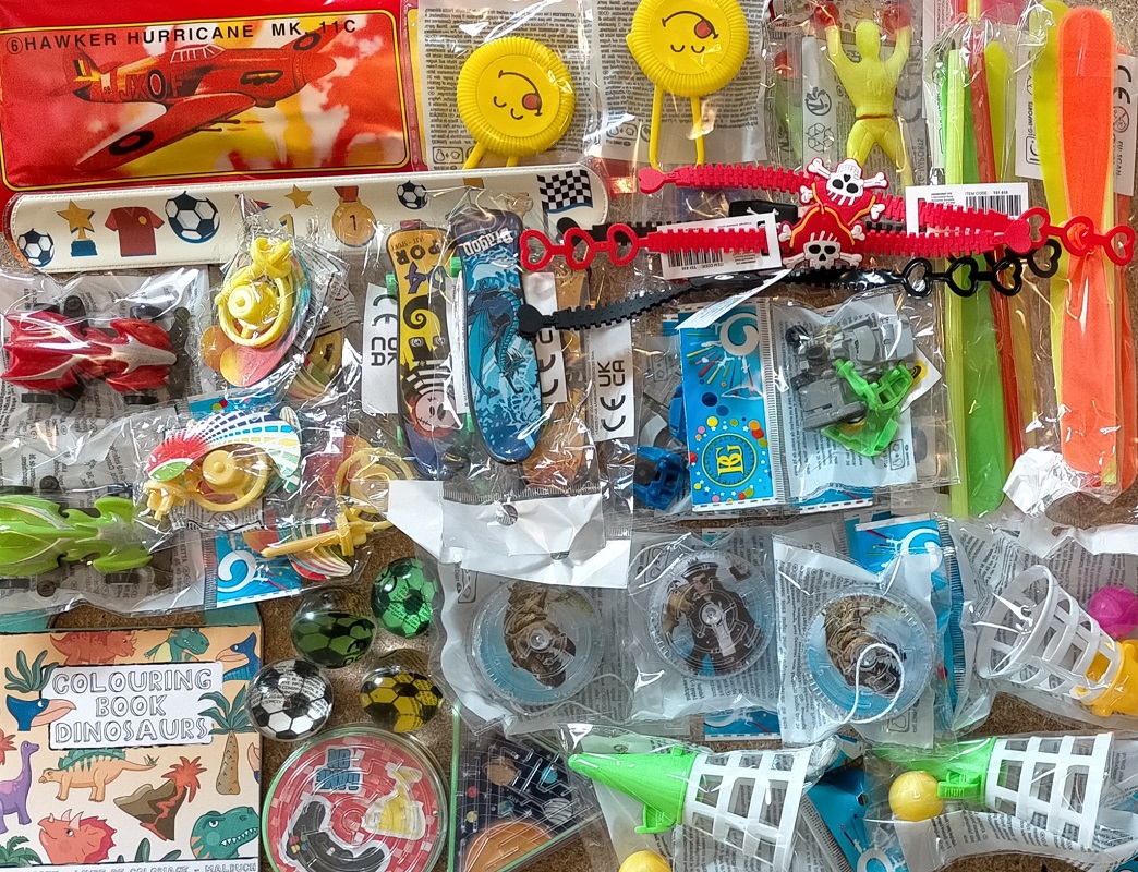 Lot 120 mini jouets enfants pas chers pour jeux cadeaux kermesses