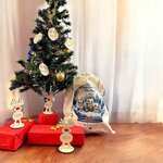 renne en bois avec prénom à placer sous le sapin près des cadeaux et hotte de Noel