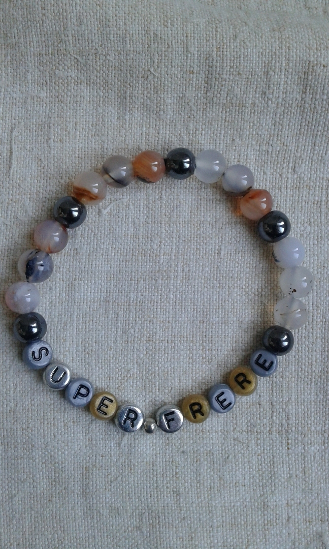 Badge Super Grand Frère Dinosaure - La Boite à Badges