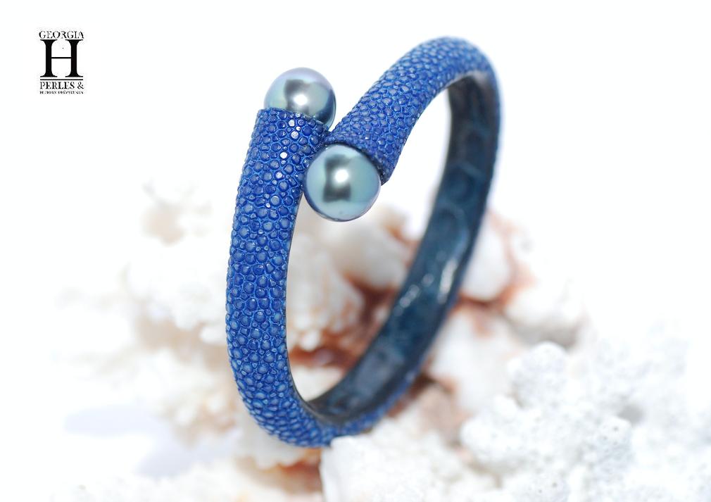 Bracelet Africa galuchat bleu et perles de tahiti