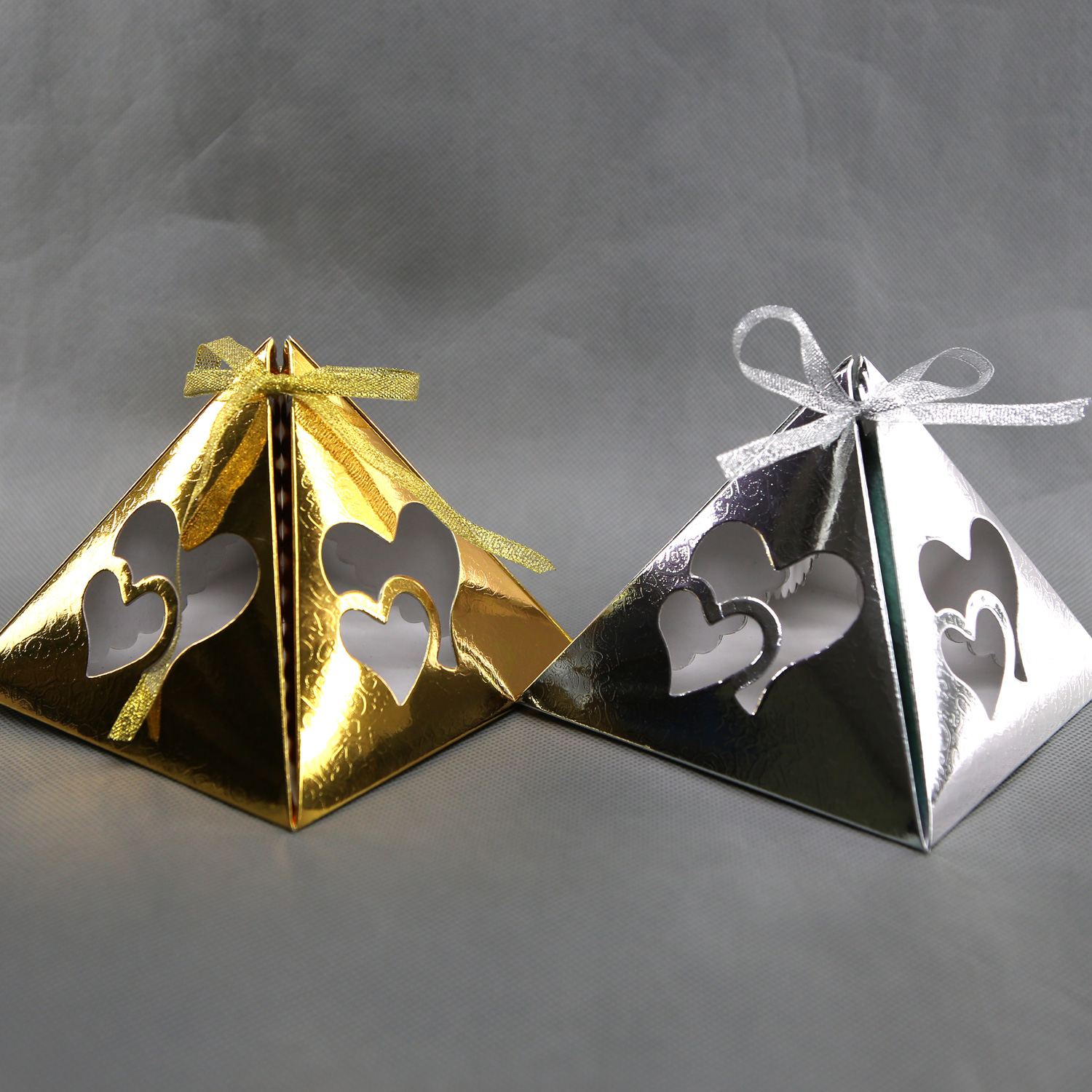 Lot boîtes à gâteaux pyramide motif double cœur BTG1