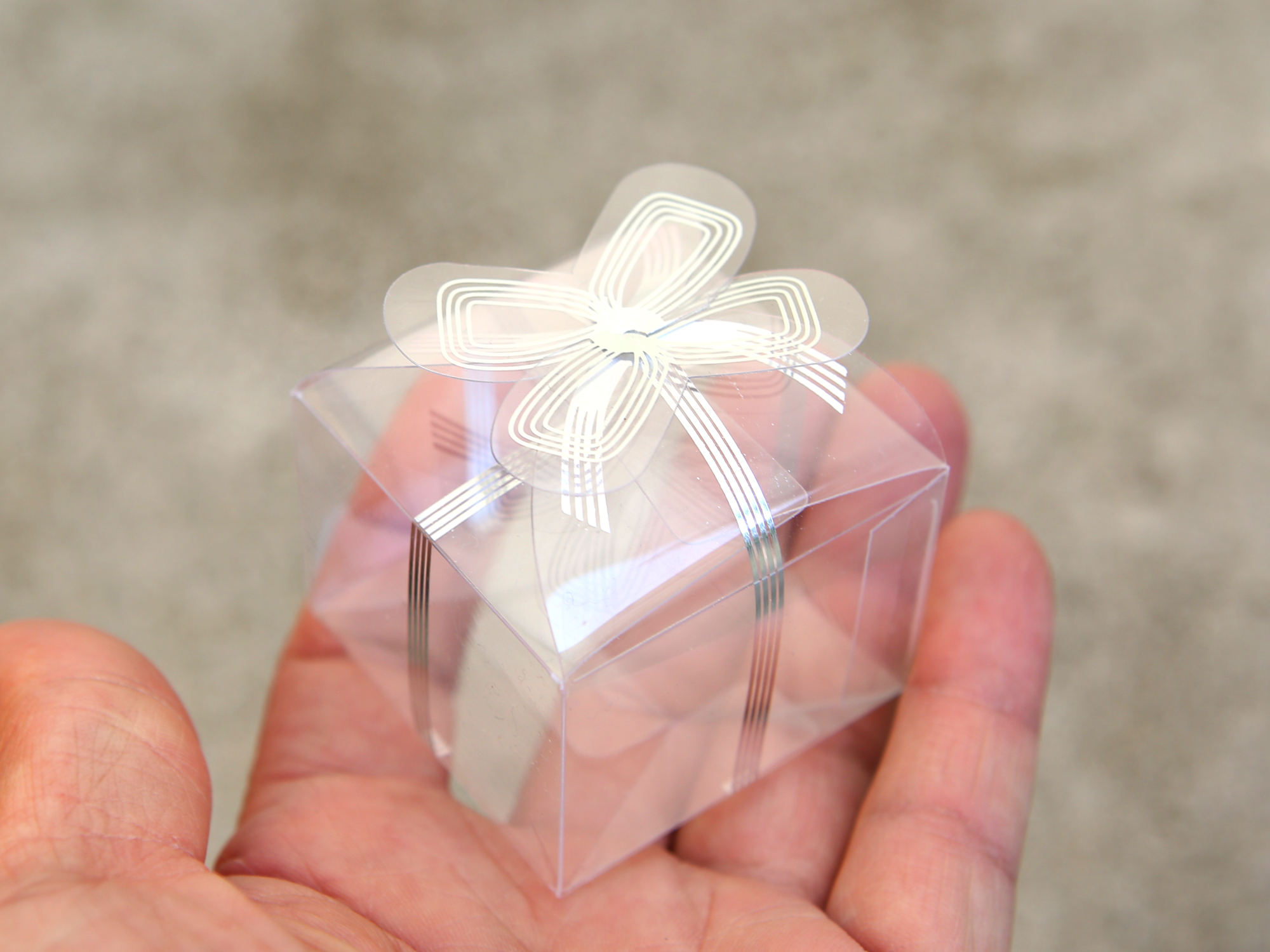 50 boîte cube cadeau transparente pvc contenant à dragées BTPVC1 gris
