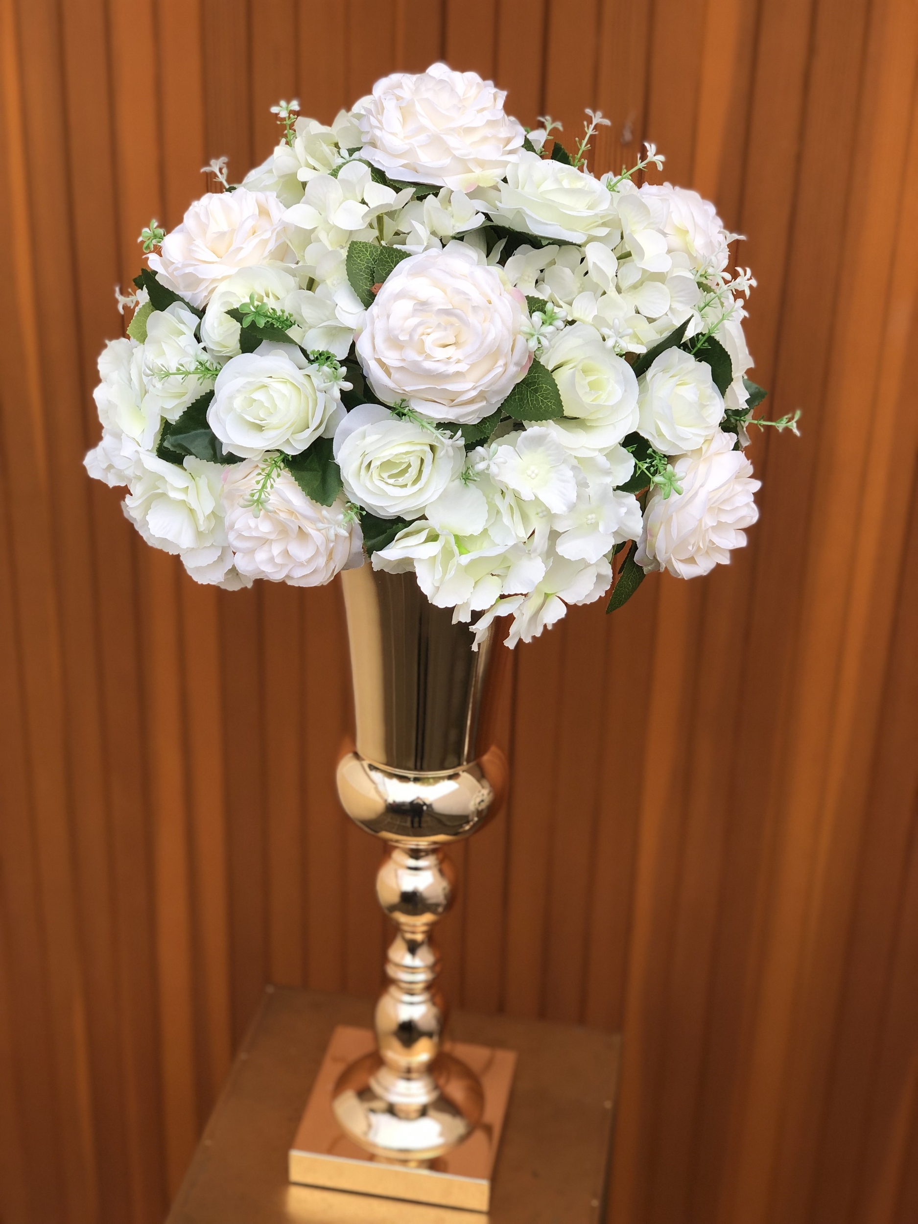 Location support vase métal doré + compo décoration mariage V55B