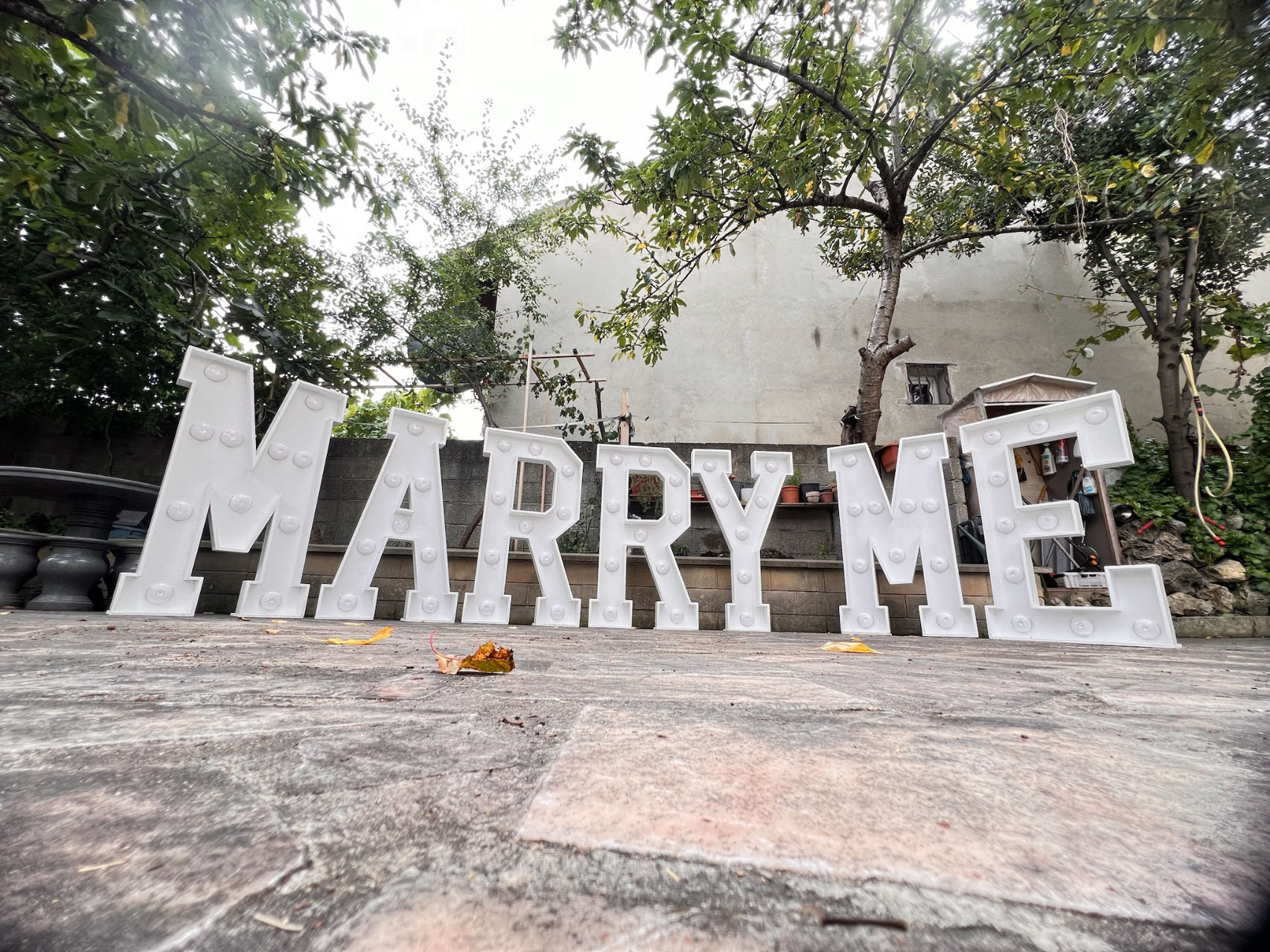 Location MARRY ME lettre géant lumineux ME120