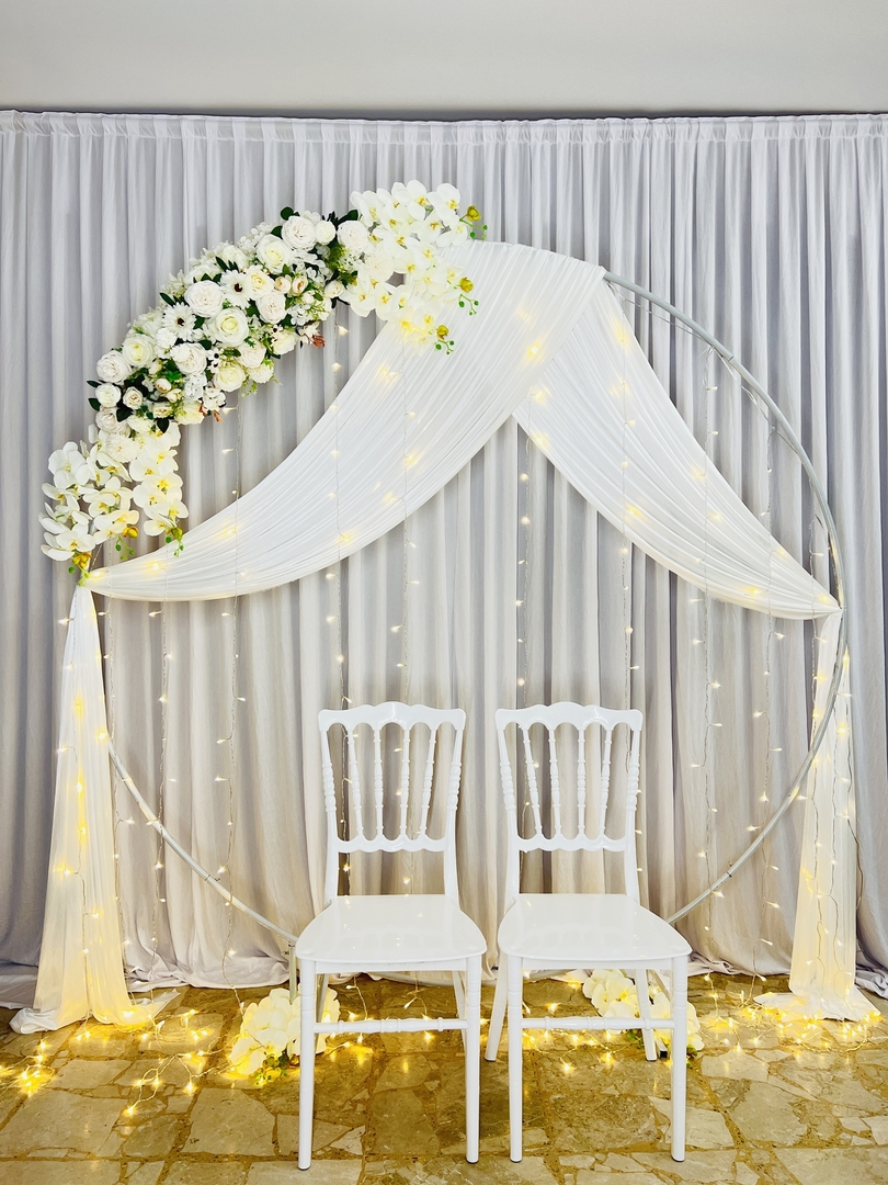 Location d'un ensemble pour décoration mariage LUNE1GYP - LOCATION/Arche /  Support à rideau - cadoshop