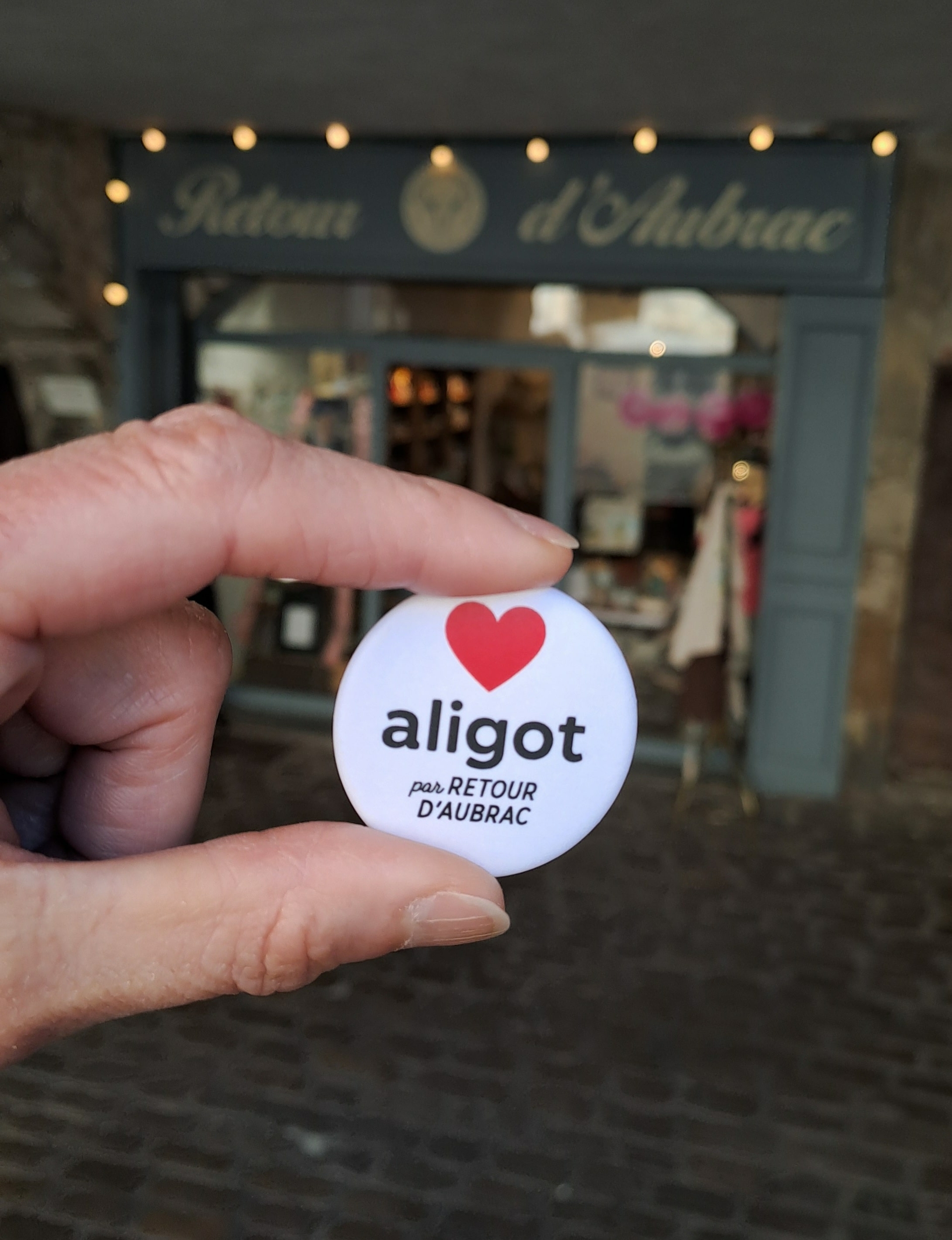 pins aligot-badge aligot-spécialités aveyronnaises- villefranche de rouergue-retour daubrac-