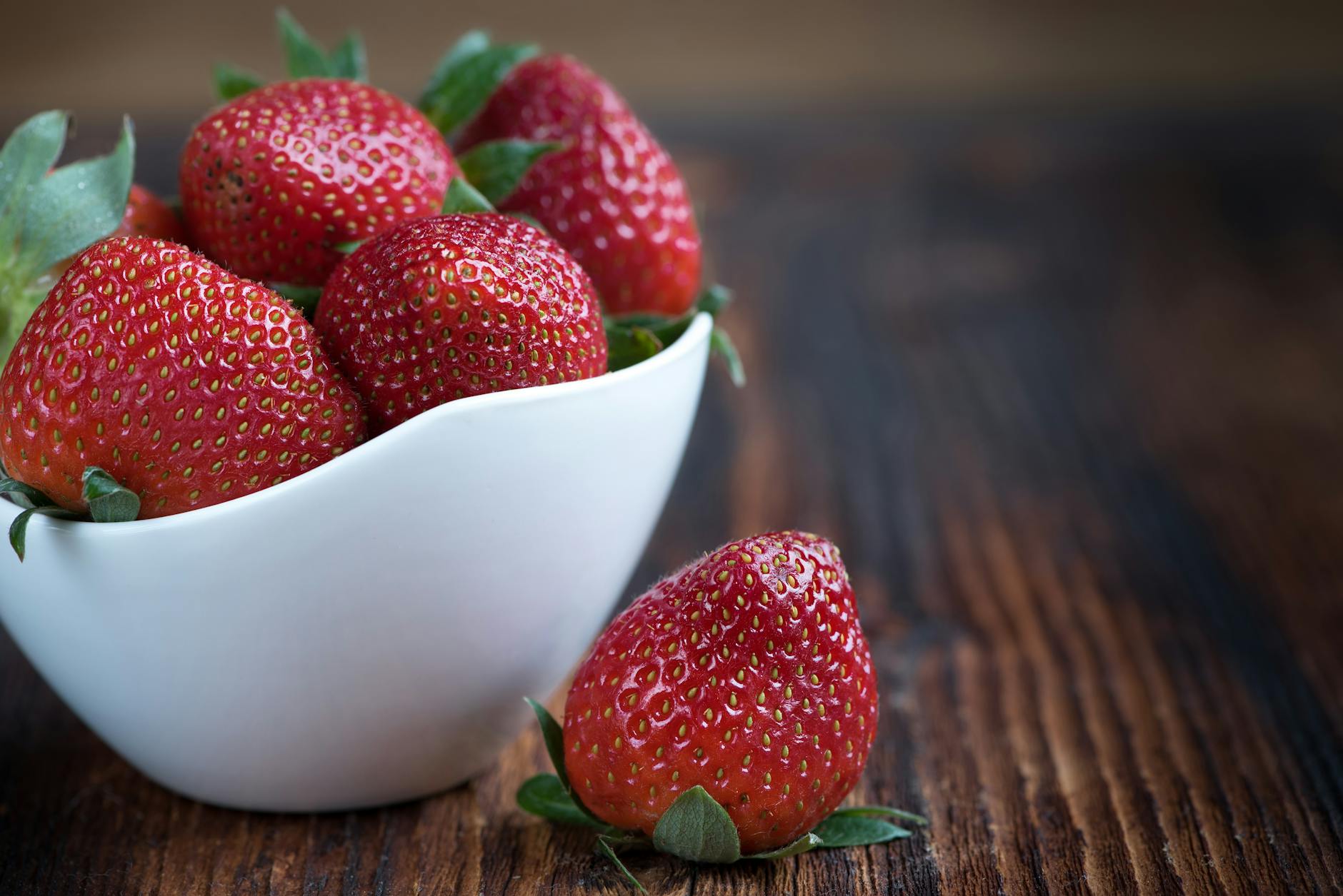 Bol Blanc De Fraises Entières, confiture fraise, retour daubrac, aveyron, cadeau français