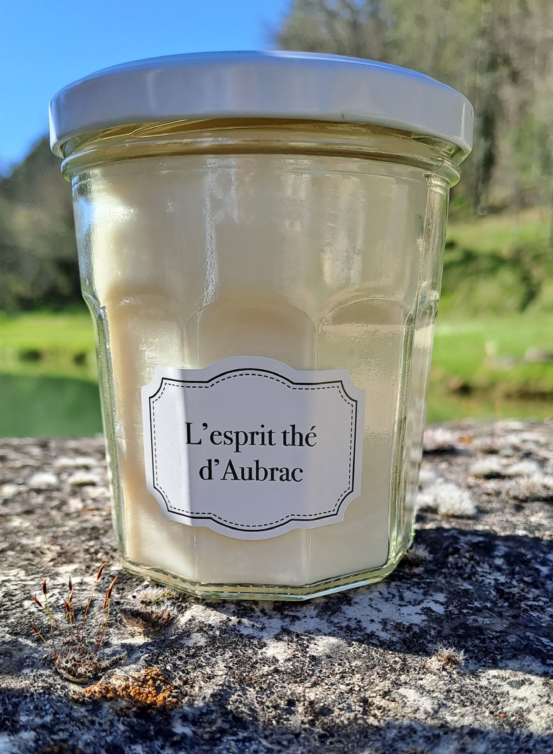 bougie artisanale-esprit thé daubrac-cadeaux francais artisanaux-retour daubrac-aveyron-